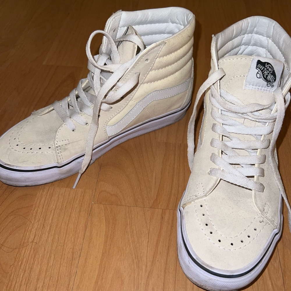 Vans SK8-Hi sneakers in beige and white